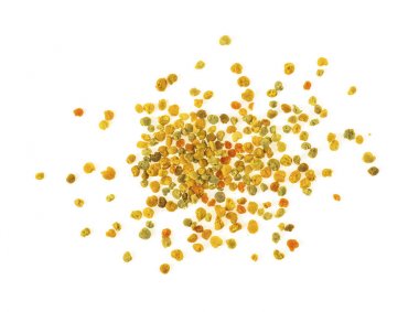 Bal arısı poleni beyaz bir arkaplanda izole edilmiş, üst görünüm.