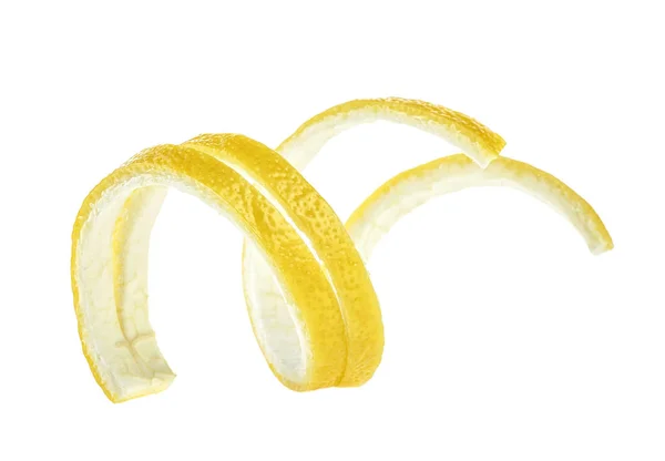 Zitrusfrüchte Twist Peel isoliert auf weißem Hintergrund. Zitronenfalte. — Stockfoto