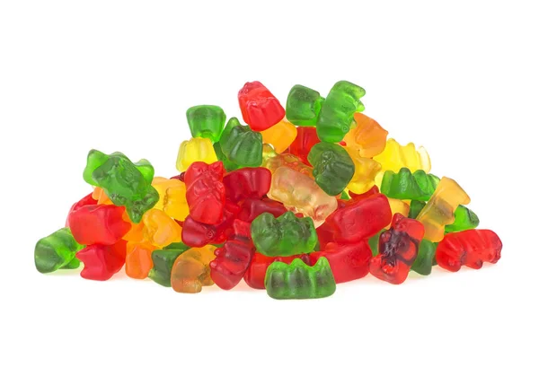 Stos galaretki niedźwiedzie lub gummy niedźwiedzie cukierki izolowane na białym BAC — Zdjęcie stockowe