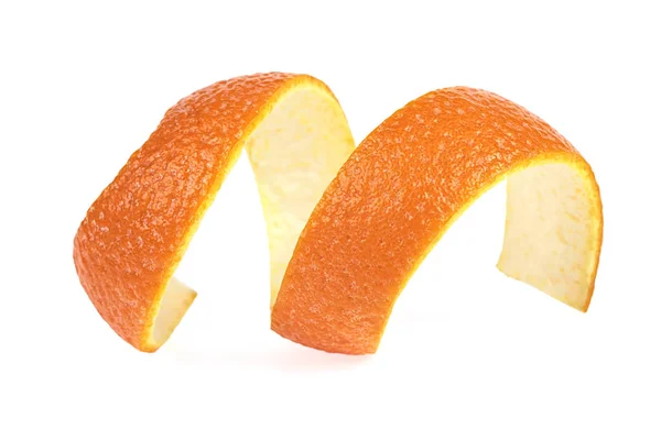 Čerstvé slupky z oranžového ovoce izolované na bílém pozadí — Stock fotografie