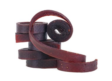 Meyve pasaportu beyaz arka planda izole edilmiş. Ahudududulu, elmalı ve üzümlü meyveli dürüm..