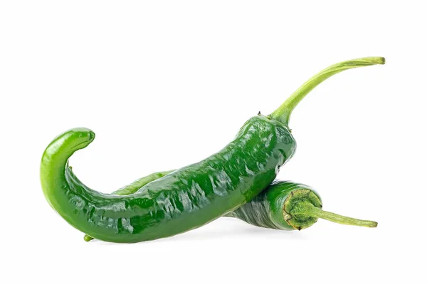 Grüne Chilischoten Isoliert Auf Weißem Hintergrund Frische Grüne Chilischoten — Stockfoto