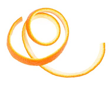 Sarmal portakal kabuğunun üst görüntüsü beyaz arka planda izole edilmiş. Turuncu lezzet sarmalı.