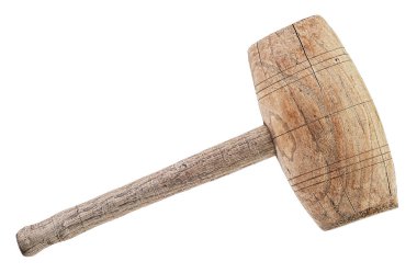 Beyaz arka planda izole edilmiş kendi yapımı tahta çekiç. Klasik ahşap çekiç. Kırsal tahta çekiç..