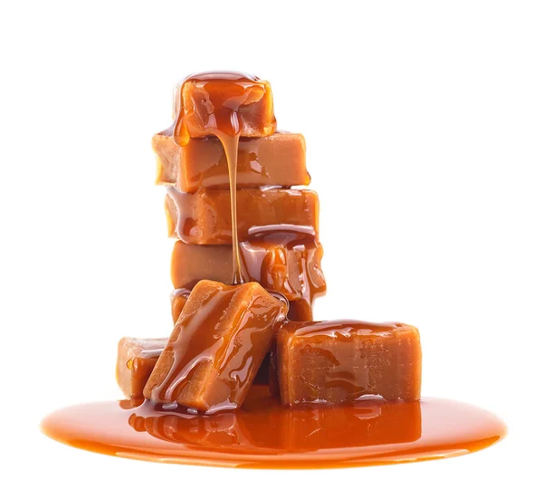 Dulces Caramelos Con Salsa Caramelo Aislada Sobre Fondo Blanco Deliciosos —  Fotos de Stock