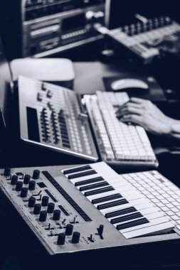 ses tasarımı studio çalışma yapımcı. müzik üretim