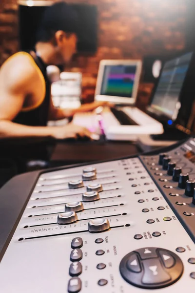 Mixerbordet Inspelningen Broadcasting Studio — Stockfoto