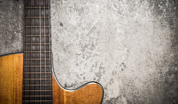 Guitarra Acústica Fundo Parede Cimento — Fotografia de Stock