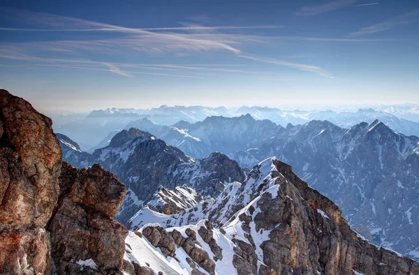 Pohled Známé Horolezecké Trasy Jubilaumsgrat Zugspitze Alpspitze Vrchol Zubaté Modré — Stock fotografie