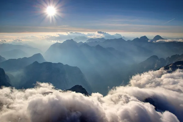 Vista Cume Triglav Com Cumes Azuis Gama Julijske Alpe Sol Fotos De Bancos De Imagens