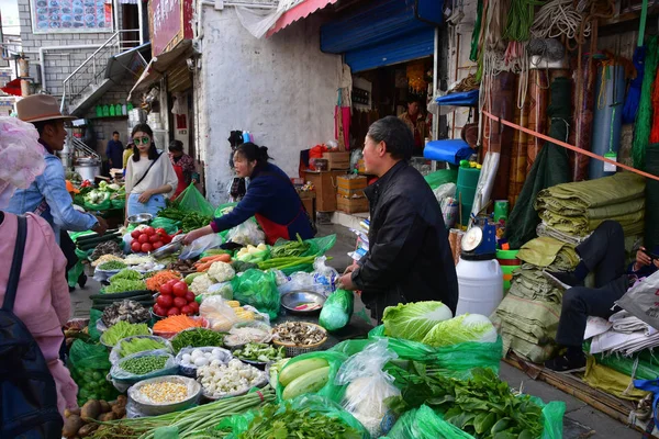 Tybet Lhasa Chiny Czerwca 2018 Street Handlu Warzyw Starego Miasta — Zdjęcie stockowe