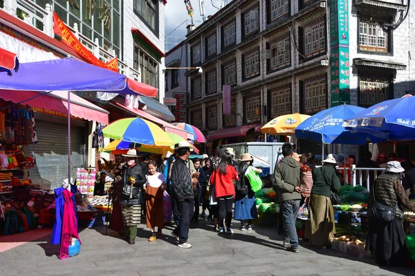 Tibete Lhasa China Junho 2018 Negociação Rua Cidade Velha Lhasa — Fotografia de Stock