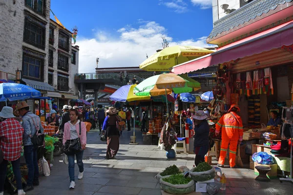 Tibete Lhasa China Junho 2018 Negociação Rua Cidade Velha Lhasa — Fotografia de Stock
