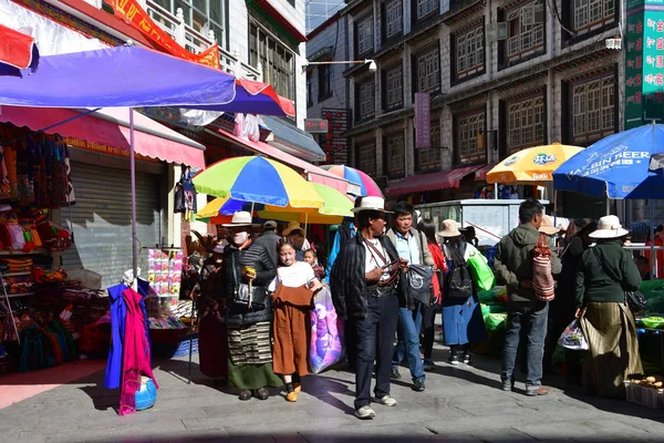 Tibet Lhassa Chine Juin 2018 Commerce Rue Dans Vieille Ville — Photo