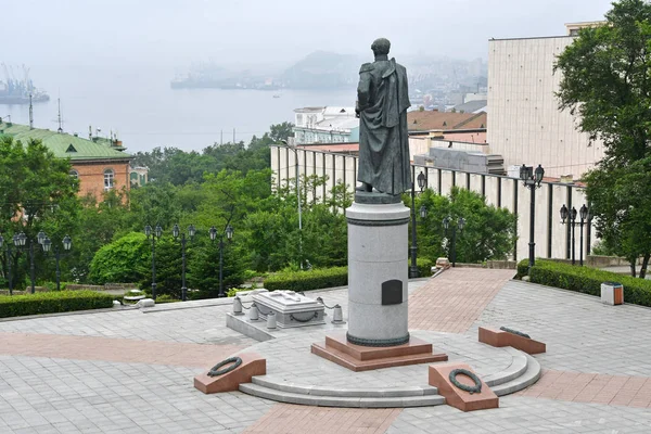 Vladivostok Russia July 2018 Muravyov Amursky Square Vladivostok Cloudy Weather — Stock Photo, Image