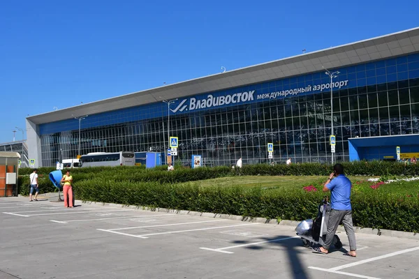 Władywostok Rosja Lipca 2018 Lotnisko Port Lotniczy Władywostoku Słoneczny Dzień — Zdjęcie stockowe