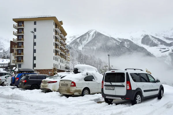 Rosa Khutor Sochi Rusia Enero 2018 Los Coches Están Estacionados —  Fotos de Stock