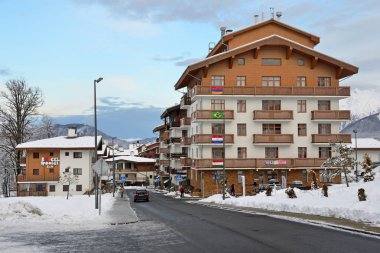 Rosa Khutor, Sochi, Rusya Federasyonu, Ocak, 26, 2018. Sochi, Rosa Khutor, Rosa Skinn otel Ocak sabah Olimpiyat Köyü