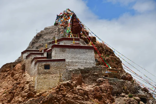 Chiny Tybet Chiu Gompa Klasztor Wzgórzu Nad Brzegiem Jeziora Manasarovar — Zdjęcie stockowe