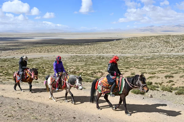 Dorchen Tibet China June 2018 Mann Horse Making Parikrama Kailas — Stock Photo, Image