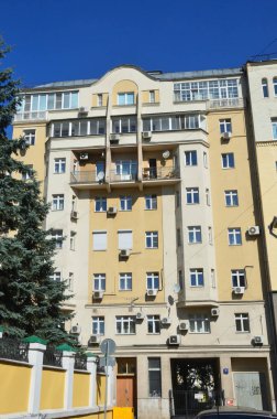 Moskova, Rusya, Ağustos, 12, 2018. 20. yüzyılın başlarında Inn Yakovoapostolsky Lane Moskova'da House 9-konut 