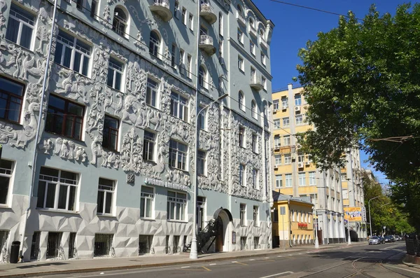 Moscou Rússia Agosto 2018 Chistoprudny Boulevard Casa Rentável Igreja Trindade — Fotografia de Stock