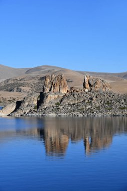 Yaz, deniz seviyesinden 4718 metre Tibet, Nam Tso göl. Yer güç