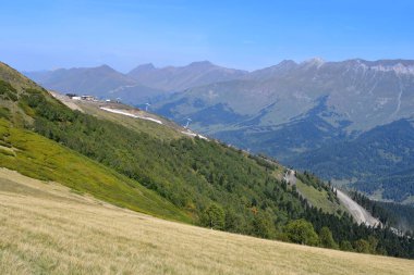 Rusya, Caucasus, Gabulu Plato ve Abishira-Akhuba Arkhyz dağlarında Eylül ayında ridge