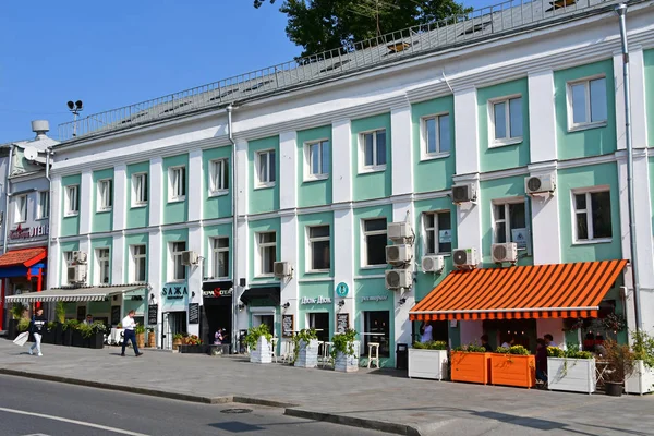 莫斯科 俄罗斯 2018 人们走近基泰 格德区酒店 Lubyansky Chirikovs 的城市庄园 Ryzhenkovs 公寓房子 — 图库照片