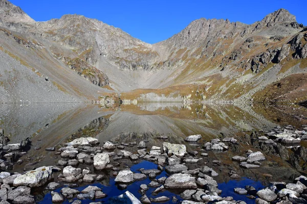 Arkhyz 俄罗斯 Lazurnoye 湖在9月 — 图库照片