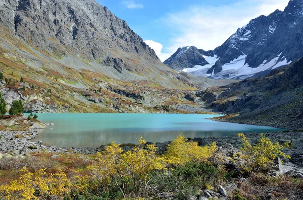 Rusia Pegunungan Altai Danau Kuyguk Kuiguk Pada Musim Gugur — Stok Foto