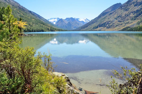 Rússia Território Altai Distrito Ust Koksinsky Lago Multinskoye Médio Setembro — Fotografia de Stock