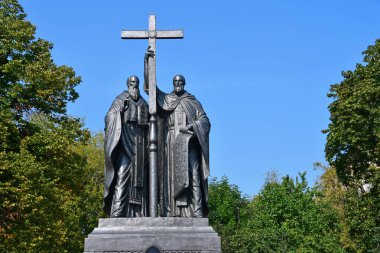 Moskova, Rusya, Eylül, 01, 2018. Cyril ve Methodius anıt Slavyanskaya Meydanı Güz
