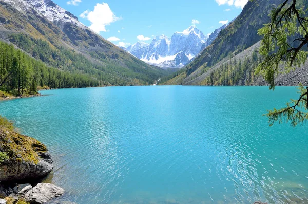 Reflection Góry Skazka Krasavitsa Opowieść Piękne Shavlinskoye Duże Jeziora Góry — Zdjęcie stockowe