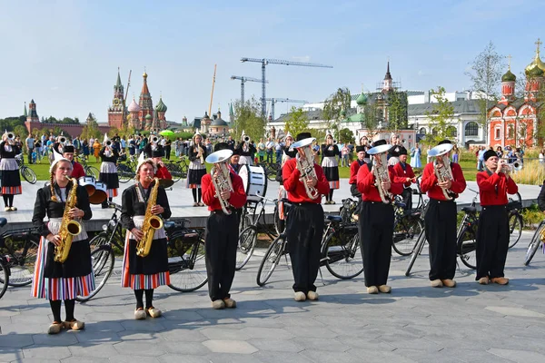 莫斯科 2018 法国黄铜乐队在莫斯科的公园 Zaryadye — 图库照片