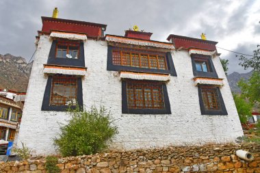 Çin, Tibet, Lhasa. Eski manastır Pabongka Haziran, 7.asır binalar