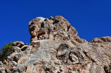 Tibet, geoglyphs kaya, kutsal Gölü Nam-teknik destek (Nam Tso) mavi gökyüzü, deniz seviyesinden 4718 metre karşı kıyısında
