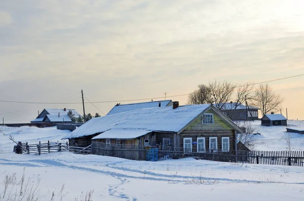 Rusia Óblast Arkhangelsk Distrito Onezhsky Aldea Vorzogory Invierno Por Mañana —  Fotos de Stock