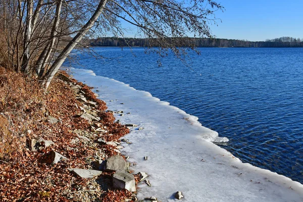 Rusia Región Chelyabinsk Monumento Natural Lago Uvildy Pequeña Sección Hielo — Foto de Stock