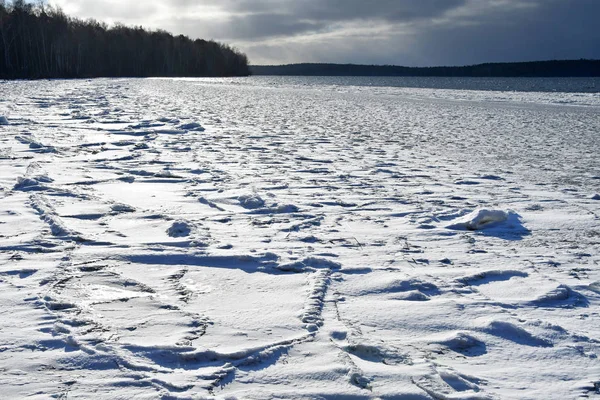 Glace Enneigée Sur Lac Uvildy Fin Automne Oural Sud Région — Photo