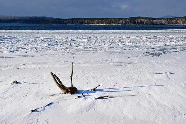 Snötäckt Sjön Uvildy Slutet Hösten Södra Ural Chelyabinsk Region Ryssland — Stockfoto