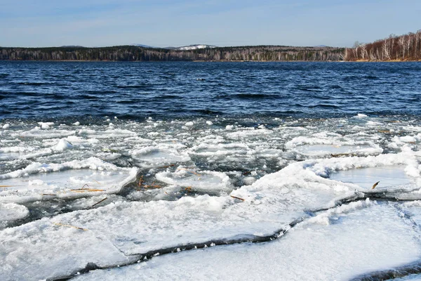 Ural Sur Rusia Pequeños Témpanos Hielo Lago Uvildy Noviembre — Foto de Stock