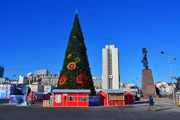 Vladivostok Rusia Diciembre 2018 Principal Árbol Navidad Vladivostok Plaza Los —  Fotos de Stock