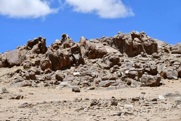 Cina Tibet Paesaggio Montano Estivo Spargimento Pietre — Foto Stock