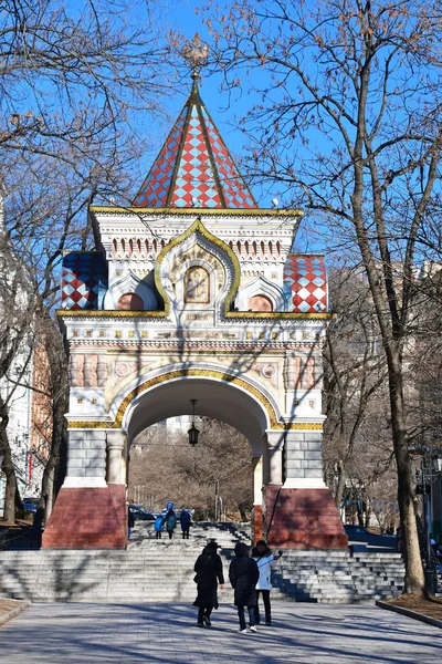 Wladiwostok Russland Januar 2019 Touristen Die Sonnigen Wintertagen Vor Dem — Stockfoto