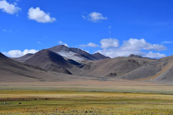 화창한 여름에 Mershung에 티베트 — 스톡 사진