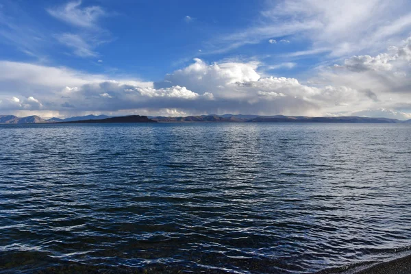 Kina Stora Sjöarna Tibet Sjön Teri Tashi Namtso Sommarkväll Molnig — Stockfoto