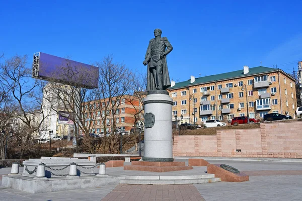 2019年1月29日 俄罗斯符拉迪沃斯托克 在阳光明媚的日子里 符拉迪沃斯托克的穆拉夫约夫 阿穆尔斯基纪念碑 — 图库照片