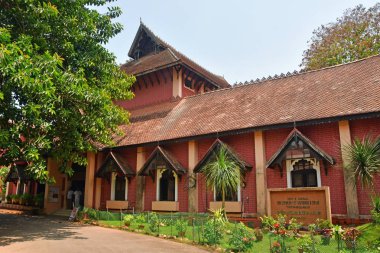 Trivandrum (Thiruvananthapuram), devlet Kerala, Hindistan, Mart, 12, 2019. Şehir bahçesinde müze ve Hayvanat Bahçeleri Müdürlüğü