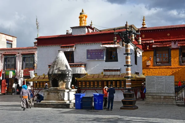 Tibet Lhasa Kína Június 2018 Emberek Gyaloglás Közelében Nangze Shak — Stock Fotó